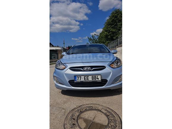 Sahibinden Hyundai Accent Blue 1.4 CVVT Mode Plus 2012 Model  170.000 km Mavi
