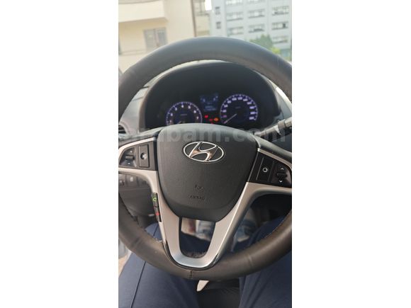 Sahibinden Hyundai Accent Blue 1.4 CVVT Mode Plus 2012 Model  170.000 km Mavi