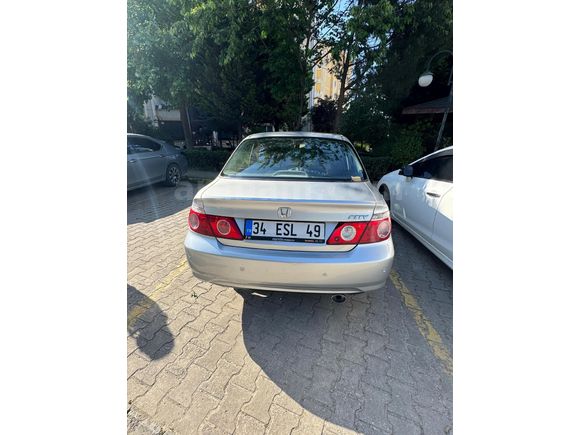 Sahibinden Honda City 1.4 Comfort 2008 Model  165600 km Gri (Gümüş)