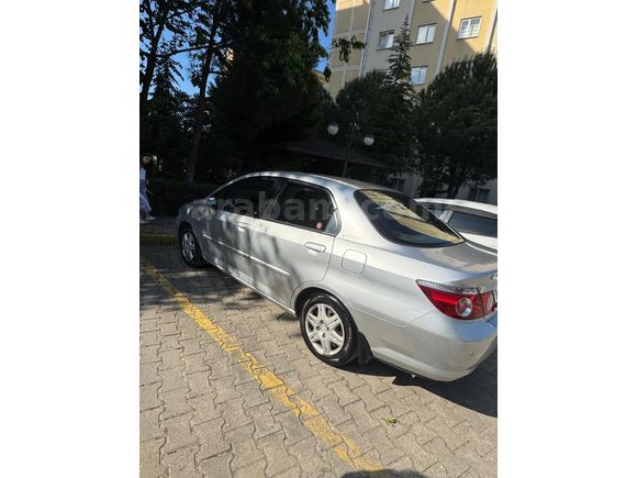 Sahibinden Honda City 1.4 Comfort 2008 Model  165600 km Gri (Gümüş)