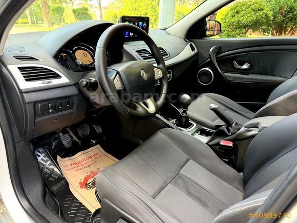 CAM TAVAN K.AYNA 220.000 KM MEGANE 1.5 DCİ DİNAMİC 2010 MODEL !