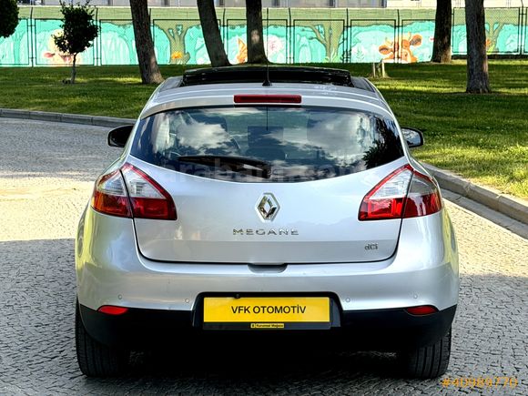 CAM TAVAN K.AYNA 220.000 KM MEGANE 1.5 DCİ DİNAMİC 2010 MODEL !