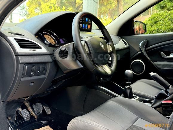 CAM TAVAN K.AYNA 220.000 KM MEGANE 1.5 DCİ DİNAMİC 2010 MODEL !