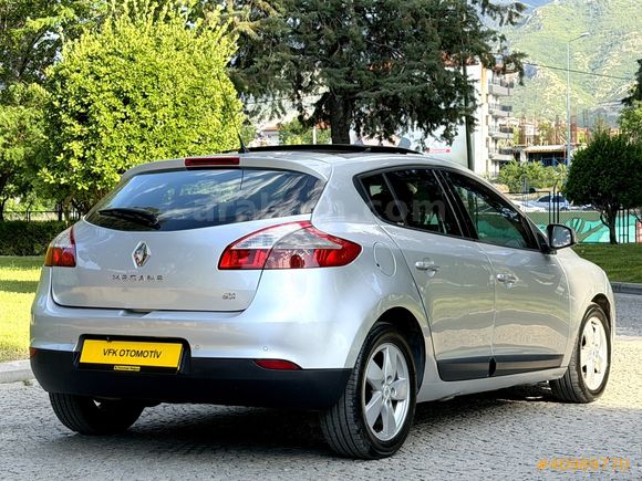 CAM TAVAN K.AYNA 220.000 KM MEGANE 1.5 DCİ DİNAMİC 2010 MODEL !