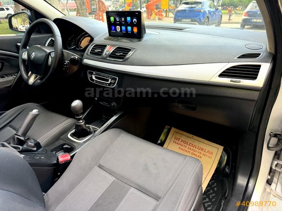 CAM TAVAN K.AYNA 220.000 KM MEGANE 1.5 DCİ DİNAMİC 2010 MODEL !