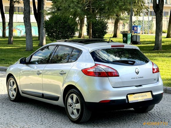 CAM TAVAN K.AYNA 220.000 KM MEGANE 1.5 DCİ DİNAMİC 2010 MODEL !