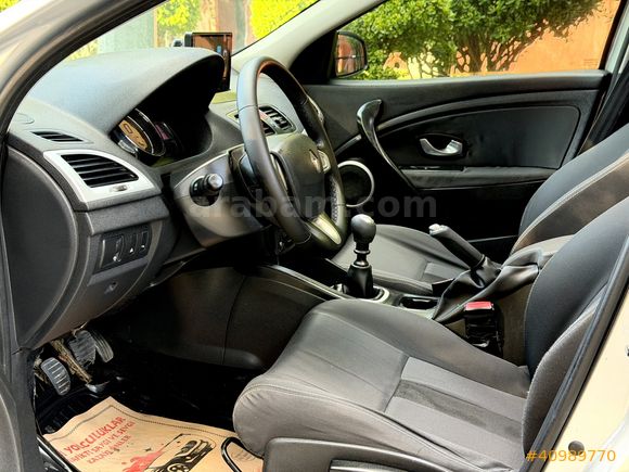 CAM TAVAN K.AYNA 220.000 KM MEGANE 1.5 DCİ DİNAMİC 2010 MODEL !