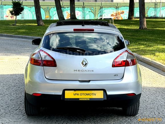 CAM TAVAN K.AYNA 220.000 KM MEGANE 1.5 DCİ DİNAMİC 2010 MODEL !