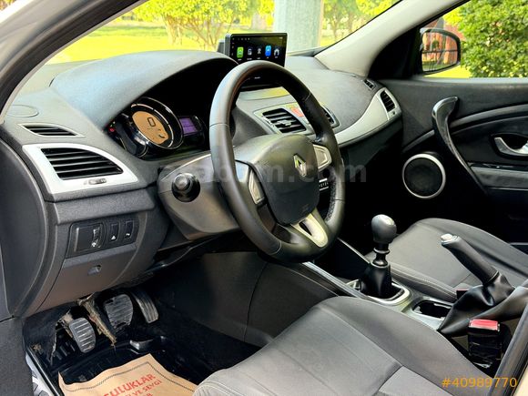 CAM TAVAN K.AYNA 220.000 KM MEGANE 1.5 DCİ DİNAMİC 2010 MODEL !