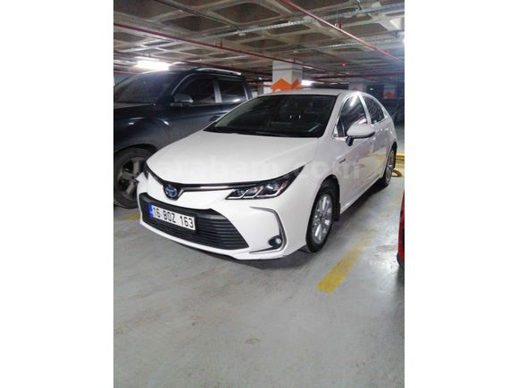 Sahibinden Toyota Corolla 1.8 Hybrid Dream 2021 Model Bursa 104.000 km Beyaz