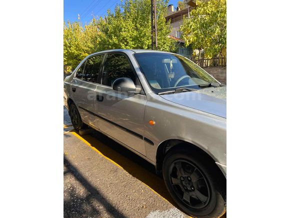 Sahibinden Hyundai Accent 1.5 CRDi Admire 2003 Model  433.333 km Gri (Gümüş)
