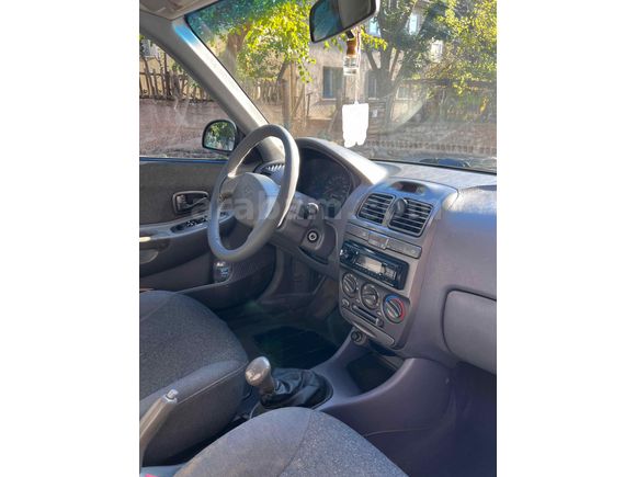 Sahibinden Hyundai Accent 1.5 CRDi Admire 2003 Model  433.333 km Gri (Gümüş)