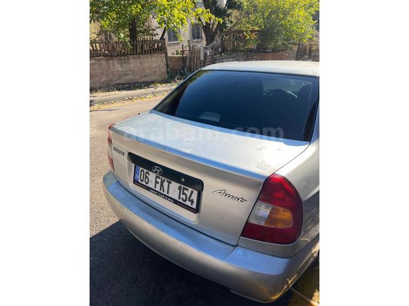 Sahibinden Hyundai Accent 1.5 CRDi Admire 2003 Model  433.333 km Gri (Gümüş)