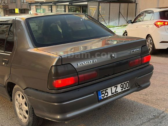 Sahibinden Renault R 19 1.6 Europa iE 2000 Model  347.000 km Füme