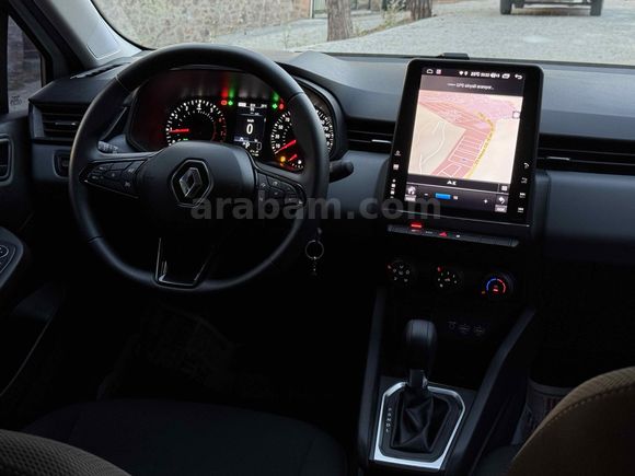 Galeriden Renault Clio 1.0 TCe Joy 2022 Model İzmir