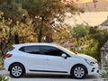 Galeriden Renault Clio 1.0 TCe Joy 2022 Model İzmir