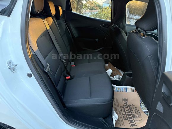 Galeriden Renault Clio 1.0 TCe Joy 2022 Model İzmir