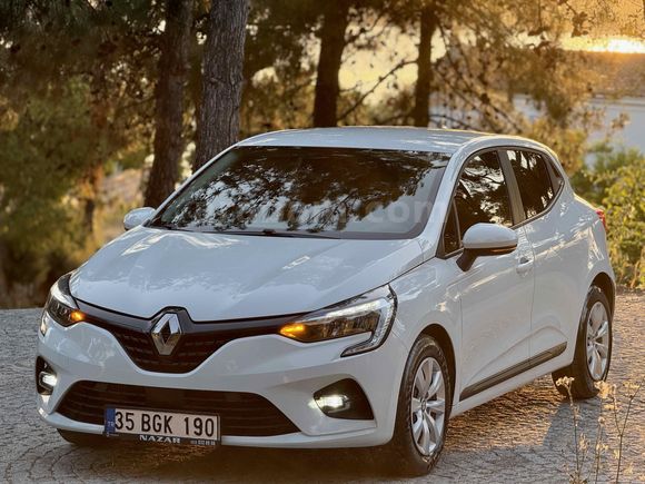 Galeriden Renault Clio 1.0 TCe Joy 2022 Model İzmir