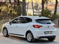 Galeriden Renault Clio 1.0 TCe Joy 2022 Model İzmir