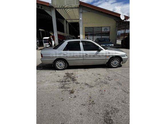  Ford Escort 1.6 CLX  klimalı 1996 Model 220.000 km 
