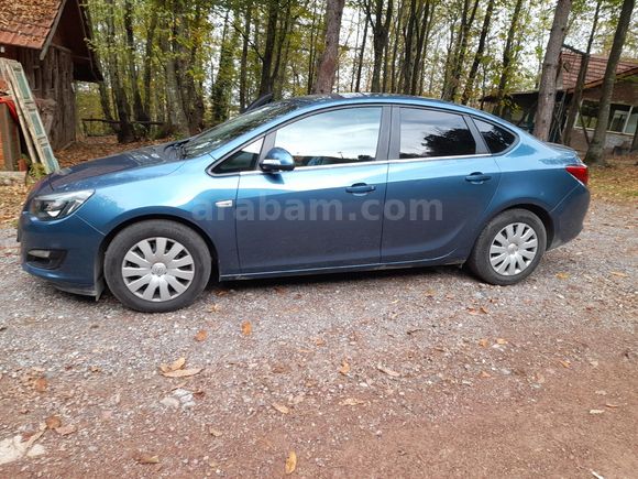 Sahibinden Opel Astra 1.6 Edition 2015 Model  51000 km Mavi