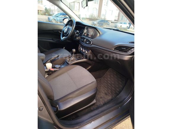Sahibinden Fiat Egea 1.4 Fire Easy 2023 Model  120.000 km Gri