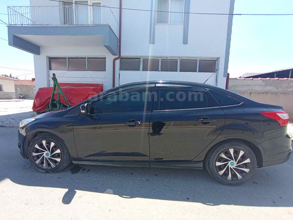 Sahibinden Ford Focus 1.6 TDCi Trend 2012 Model  228.000 km Siyah