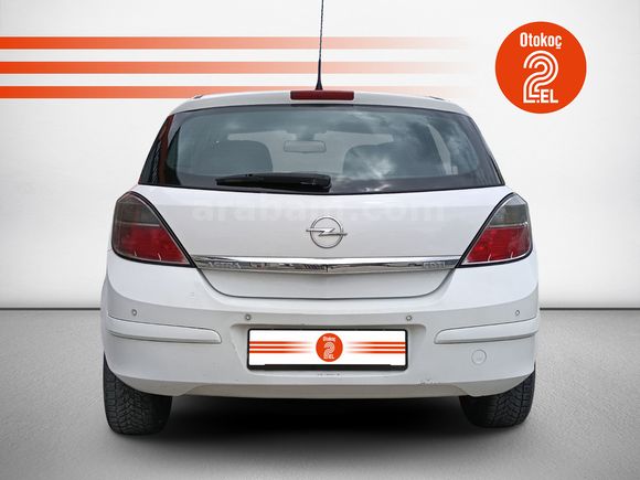OPEL ASTRA 2011