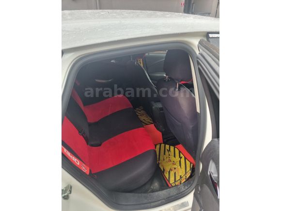 Sahibinden Opel Astra 1.6 Edition 2012 Model  153000 km Beyaz