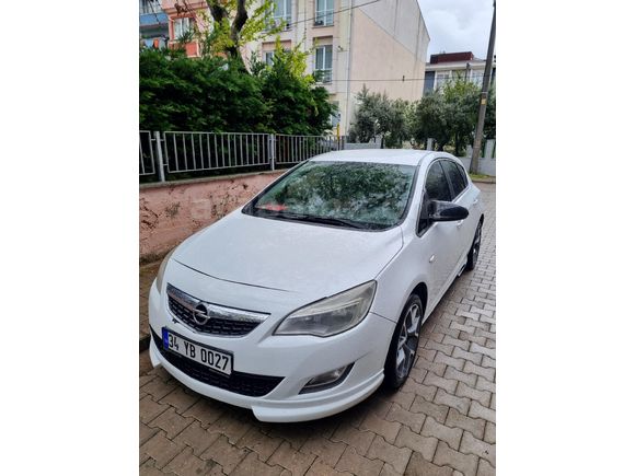 Sahibinden Opel Astra 1.6 Edition 2012 Model  153000 km Beyaz