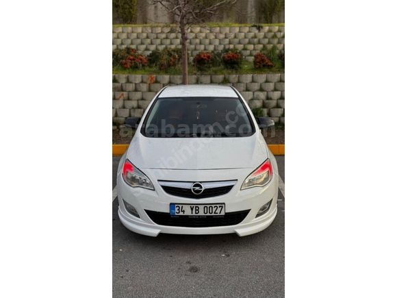 Sahibinden Opel Astra 1.6 Edition 2012 Model  153000 km Beyaz