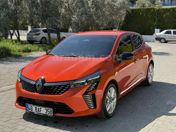 Galeriden Renault Clio 1.0 TCe Evolution 2025 Model Muğla