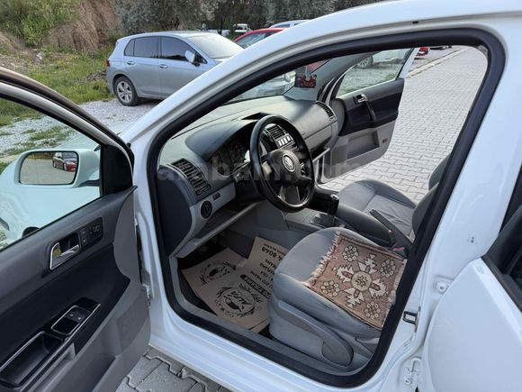 Galeriden Volkswagen Polo 1.4 Basicline 2004 Model Muğla