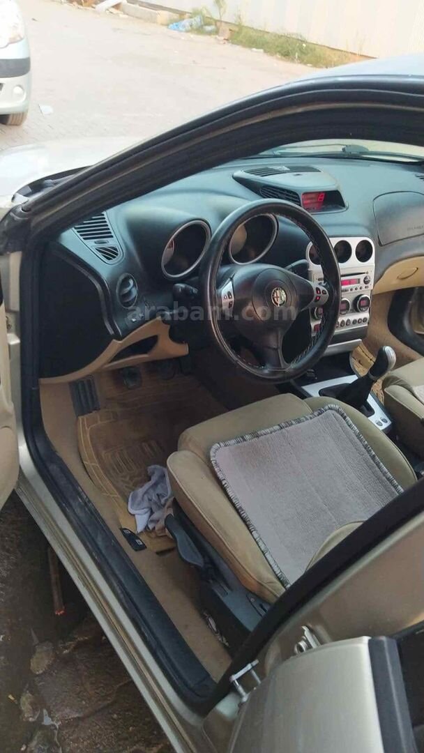 Sahibinden Alfa Romeo 156 1.6 TS Distinctive 2006 Model Şanlıurfa 253.000 km Füme 5