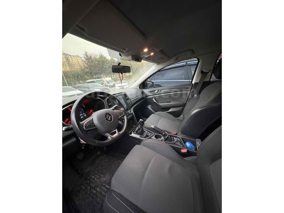 Sahibinden Renault Megane 1.3 TCe Joy 2021 Model 