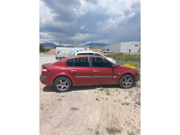 Sahibinden Renault Megane 1.6 Dynamique 2004 Model