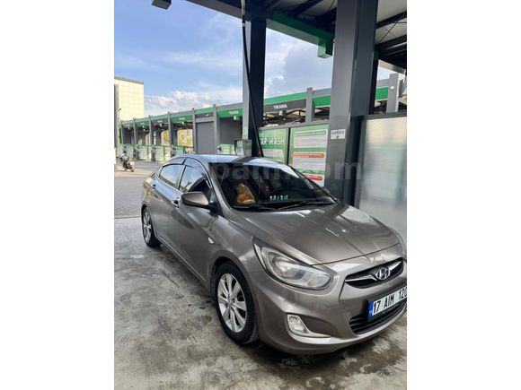 Sahibinden Hyundai Accent Blue 1.4 CVVT Mode 2012 Model Edirne
