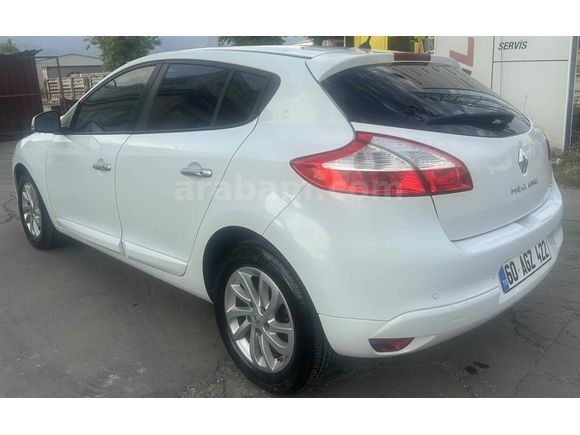 Sahibinden Renault Megane 1.5 dCi Touch Plus 2014 Model  180.000 km Beyaz