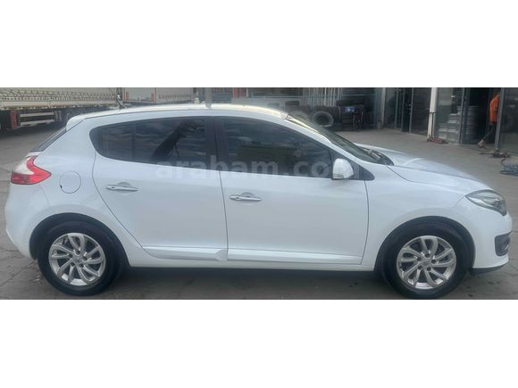 Sahibinden Renault Megane 1.5 dCi Touch Plus 2014 Model  180.000 km Beyaz