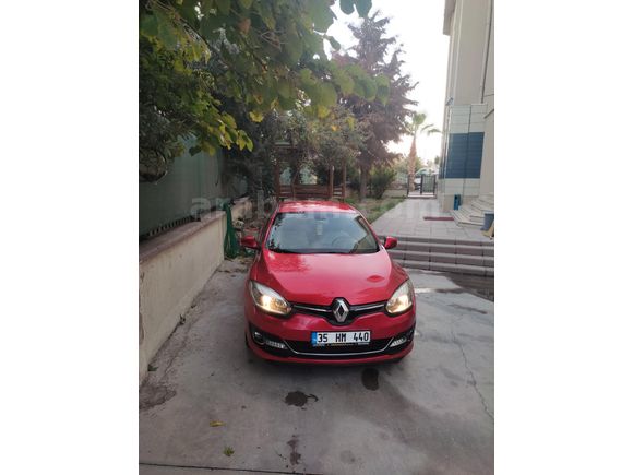 Sahibinden Renault Megane 1.5 dCi Touch Plus 2015 Model  103.000 km Kırmızı