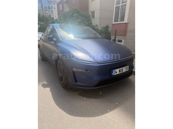 Tesla Model Y Juniper Premium 8400 KM  + PPF 