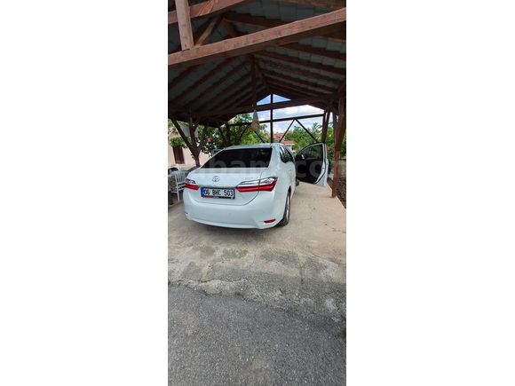 İlk Sahibinden Boyasız/Değişensiz/
Tramersiz | 60.500 KM | Toyota Corolla 1.6 Advance Otomatik