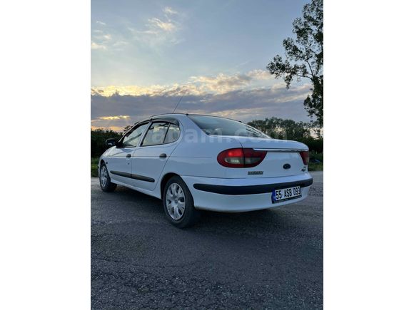Sahibinden Renault Megane 1.6 RTE 2001 Model Samsun