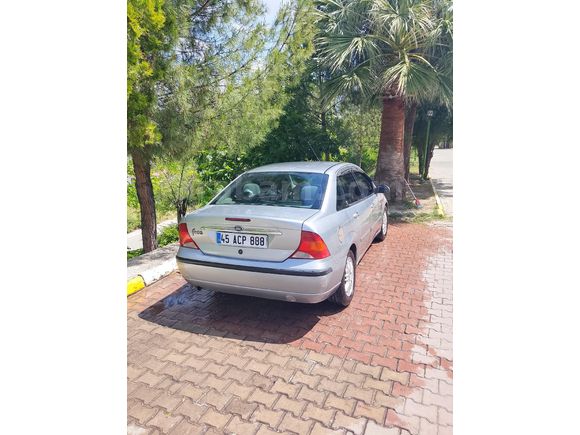 Sahibinden Ford Focus 1.6 Ghia 2004 Model