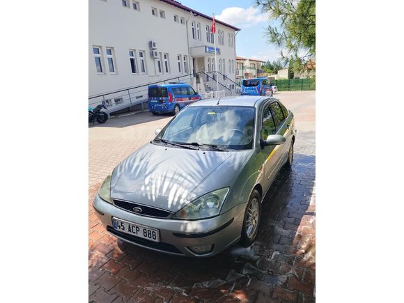 Sahibinden Ford Focus 1.6 Ghia 2004 Model