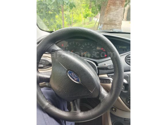 Sahibinden Ford Focus 1.6 Ghia 2004 Model