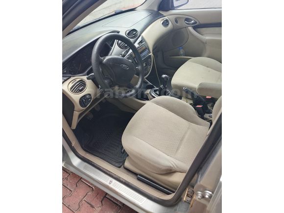 Sahibinden Ford Focus 1.6 Ghia 2004 Model