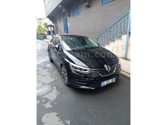 Sahibinden Renault Megane 1.3 TCe Icon 2023 Model  42.000 km Siyah