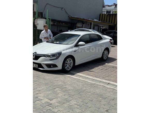Sahibinden Renault Megane 4 1.5 dCi Touch Plus 2017 Model 