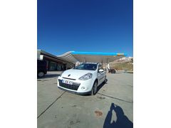 Sahibinden Renault Clio 1.5 dCi Grandtour Authentique 2012 Model İstanbul 220.000 km Beyaz